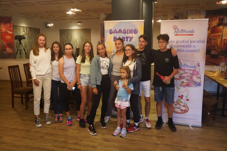 Câștigătoarea și finalista de la Wimbledon U 14 au participat la Players Party Argeș Cup