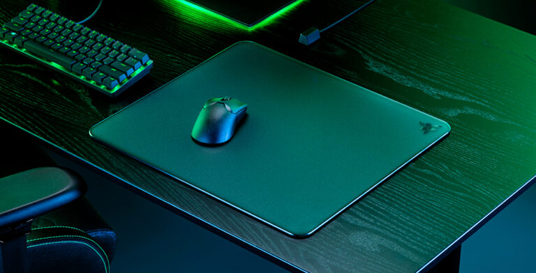 Noul mouse mat Razer Atlas, fabricat din sticlă securizată, oferă o nouă dimensiune a preciziei