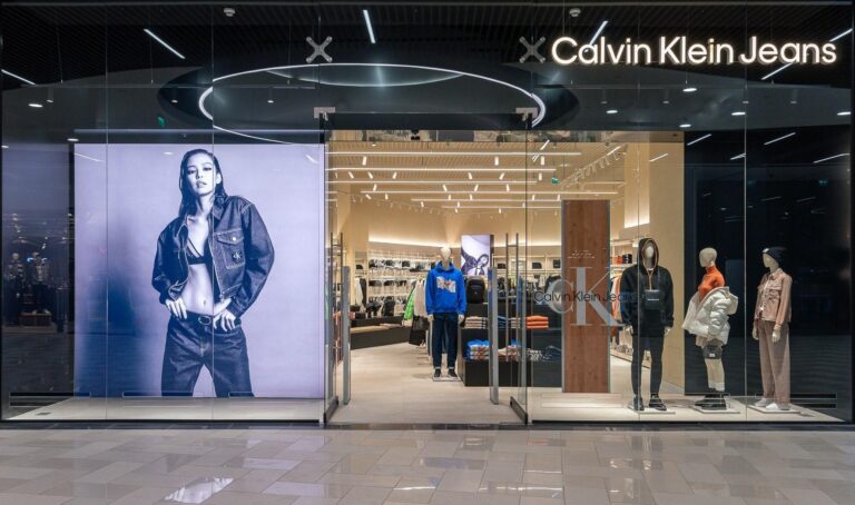 Calvin Klein a deschis un nou magazin Calvin Klein Jeans în Promenada, Craiova