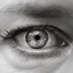 Cauze și soluții pentru pielea lăsată din zona ochilor