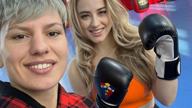 Prezentatoarea TV Olivia Cucoș învață box de la Lăcrămioara Perijoc, pugilista care va reprezenta România la Jocurile Olimpice din 2024