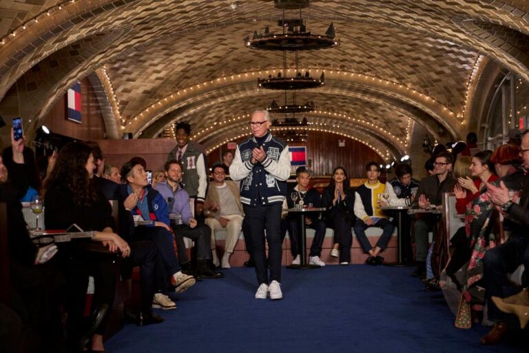 “NEW YORK MOMENT” Tommy Hilfiger – Highlights de la show-ul toamna – iarna ‘24