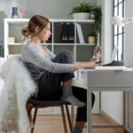 Cum să-ți organizezi spațiul de lucru acasă: sfaturi pentru un home office productiv