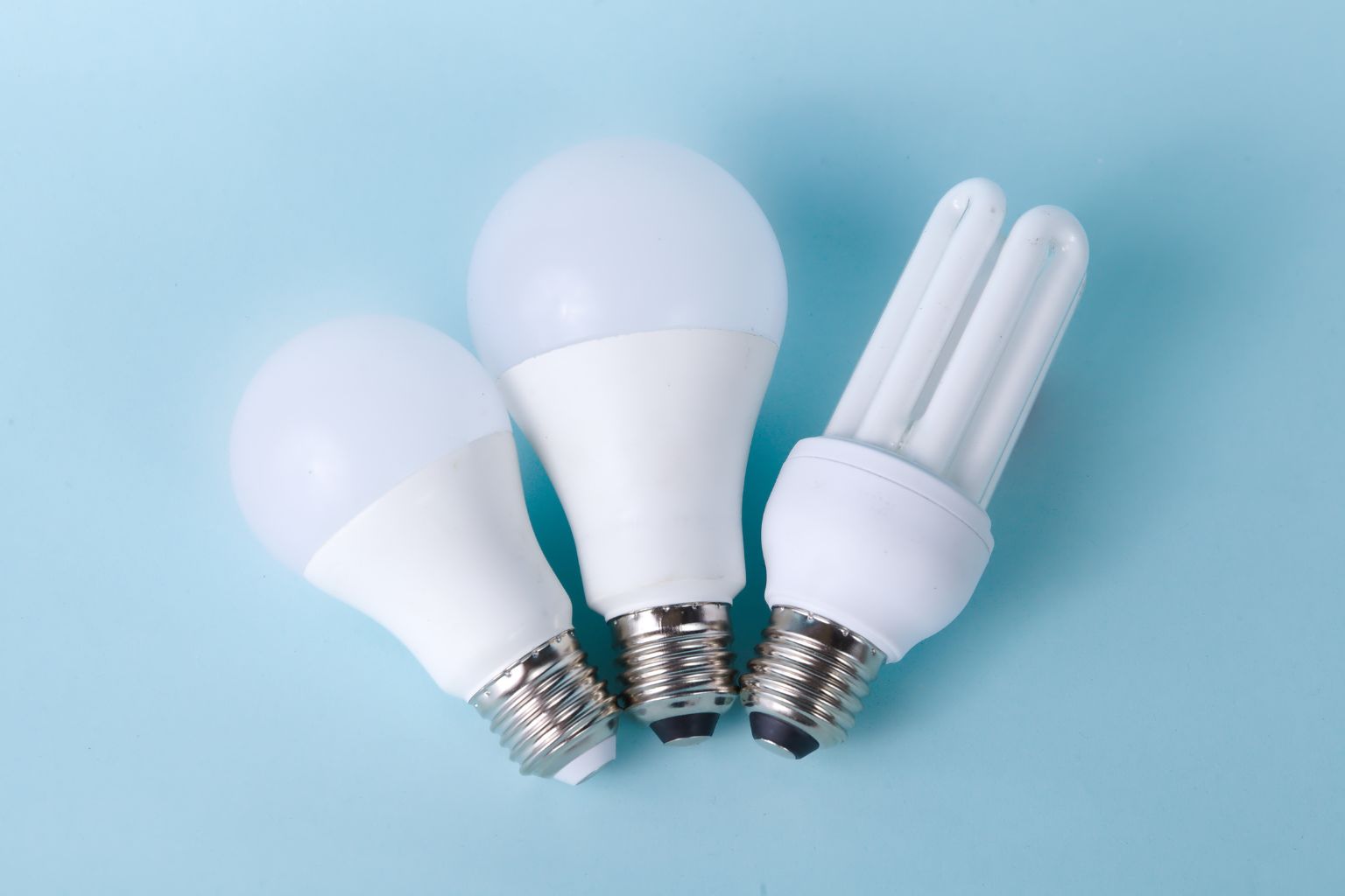 Cum se produce lumina într-un LED?